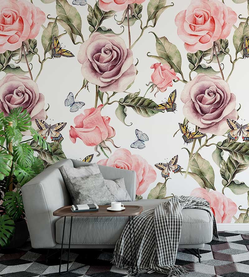 Papel de parede floral com fundo branco e flores rosas e roxas