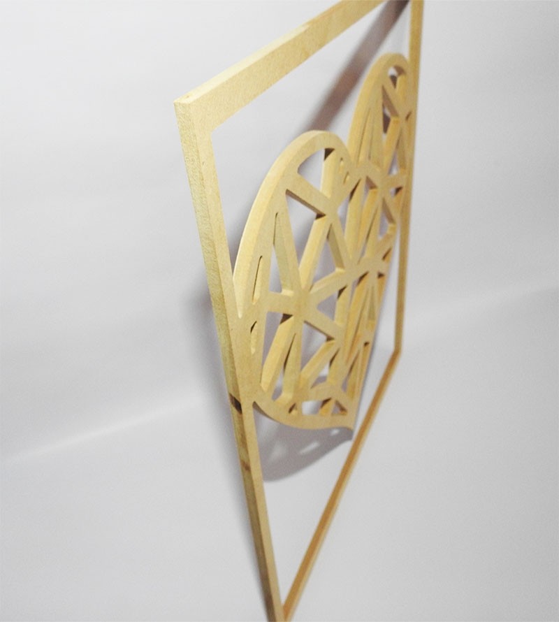 Quadro Decorativo Coração Vazado