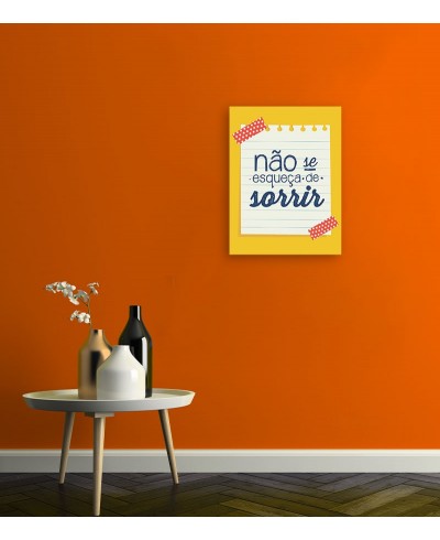 Pôster escrito "Não se esqueça de Sorrir"