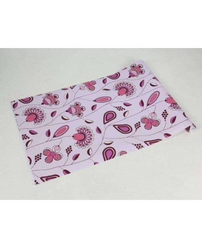 Papel de parede floral, fundo rosa claro, desenhos em tons roxo e rosa, com detalhes brancos - Glamour 16