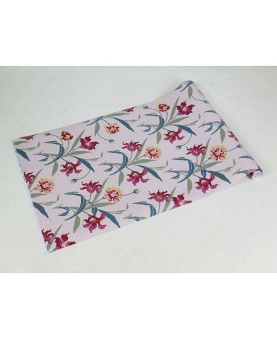 Papel de parede com flores vermelhas com detalhes em tons amarelos e bege, folhagem em verde musgo e verde oliva - Luxury 27 Papel de parede com flores vermelhas com detalhes em tons amarelos e bege, folhagem em verde musgo e verde oliva - Luxury 27