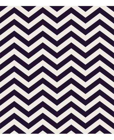 Papel de parede chevron em listras zigue zague com o fundo branco e listras em roxo Papel de parede chevron em listras zigue zague com o fundo branco e listras em roxo