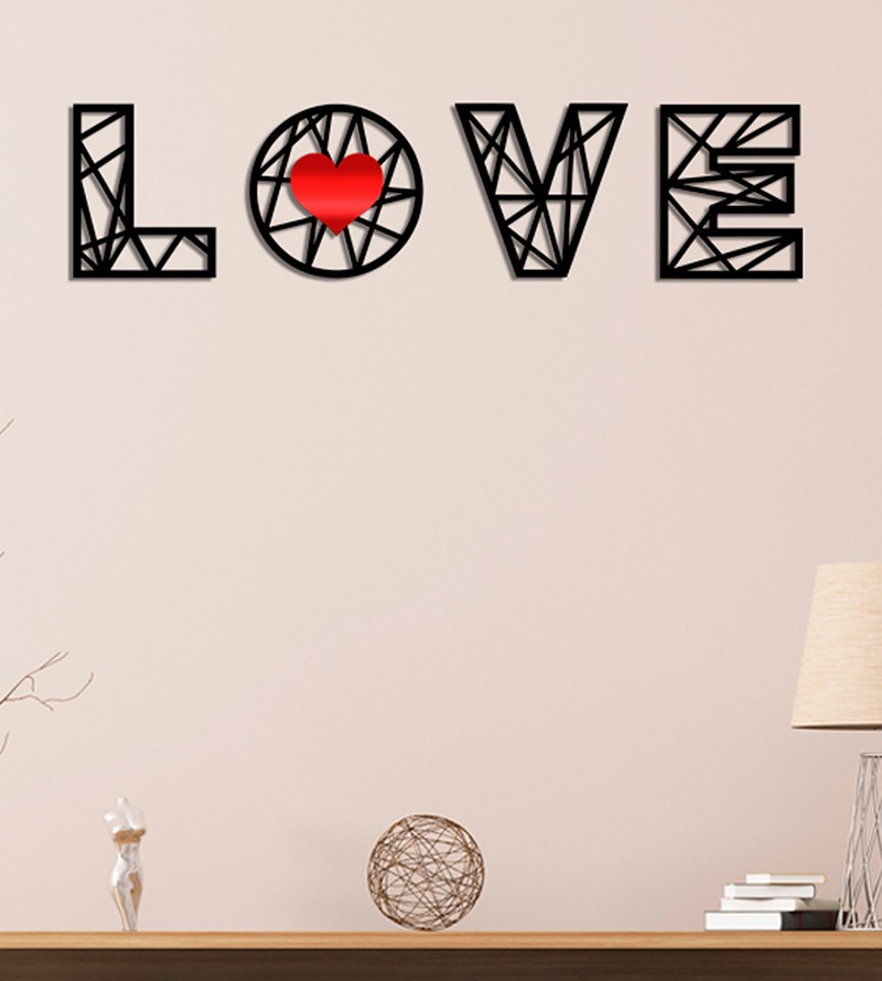 Quadros Decorativos Love com Coração em...