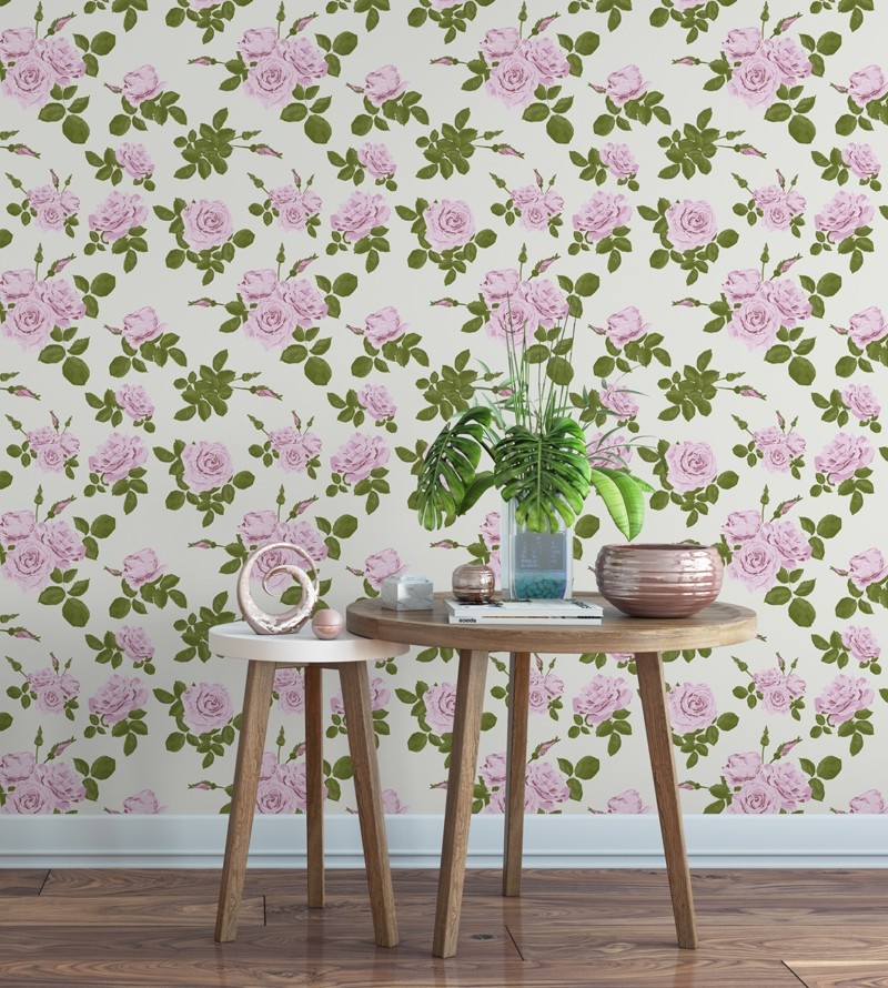 Papel de parede floral romântico fundo branco gelo, com detalhes em verde e rosa