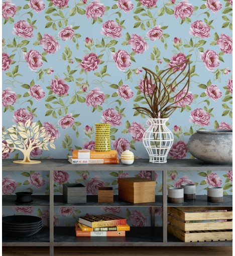 Papel de parede arranjo floral rosa com folhas verdes e fundo azul
