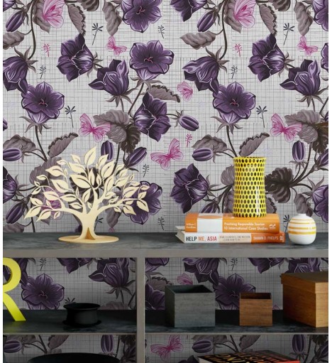 Papel de parede com fundo cinza claro e detalhes em cinza, roxo e rosa - Floral 98