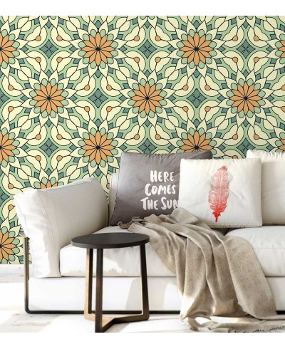 Papel de Parede Mandala com fundo em mosaico desenhado nas cores bege, laranja e em tons de verde.