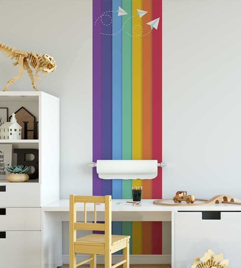 Papel de Parede Infantil aviões de papel em fundo listrado arco iris - Kids 20