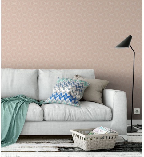 Papel de parede com fundo salmão com detalhes em arabescos brancos