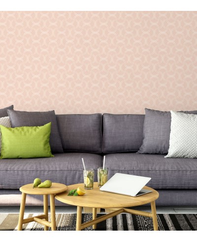 Papel de parede com fundo salmão com detalhes em arabescos brancos